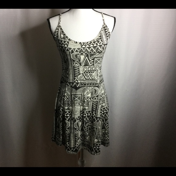 BILLABONG Mini Dress Black/White Aztec Design S - Picture 1 of 7